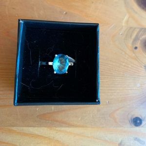NWT Beautiful Aqua Crystal Ring🩵